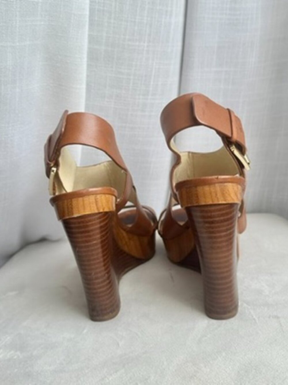 Michael Kors Leather Wedge Sandals 7.5 Brown Gold Buckle Platform - Picture 4 of 5